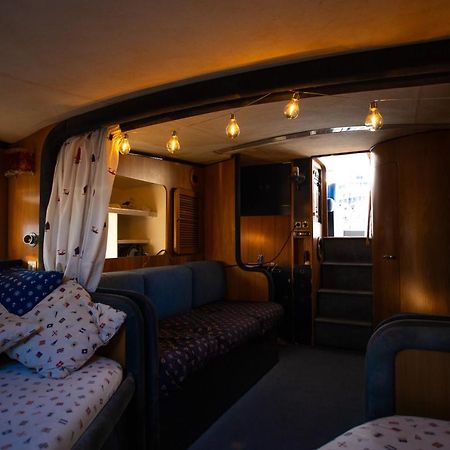 Hotel Magno II Boat à Sant Adrià de Besòs Extérieur photo