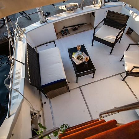 Hotel Magno II Boat à Sant Adrià de Besòs Extérieur photo