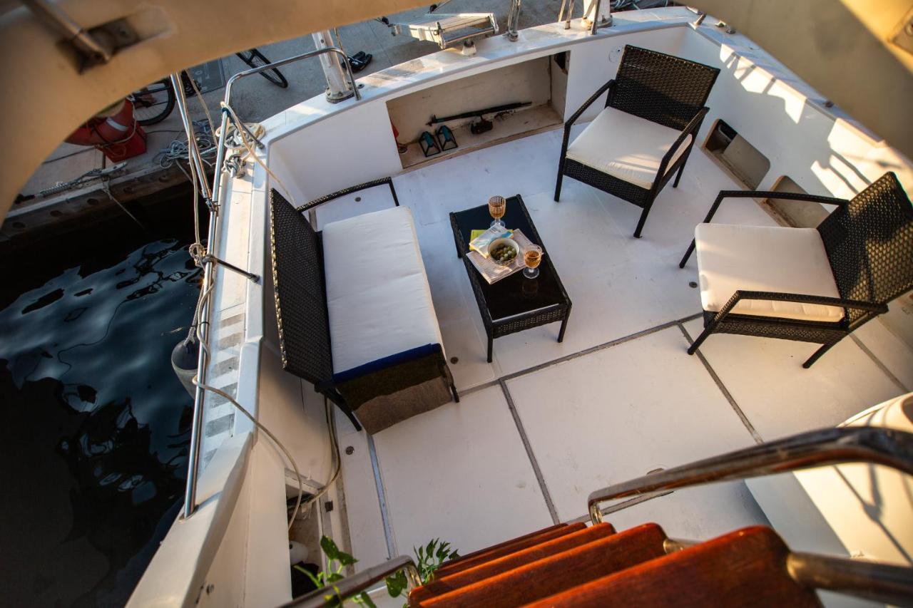 Hotel Magno II Boat à Sant Adrià de Besòs Extérieur photo