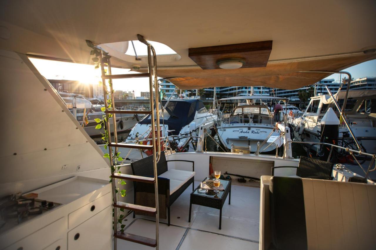Hotel Magno II Boat à Sant Adrià de Besòs Extérieur photo