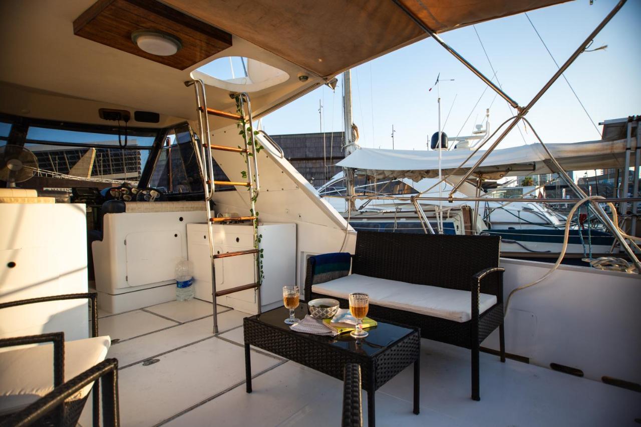 Hotel Magno II Boat à Sant Adrià de Besòs Extérieur photo